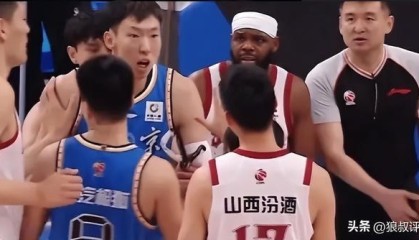 许利民：周琦眼睛受伤和去年类似，明天会去眼科做详细检查